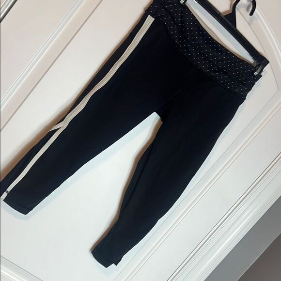 LULULEMON UP THE PACE CROP POLKA DOT LEGGINGS - 6 - Picture 2 of 6